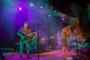 J1-CHICHARRON-GROUPE